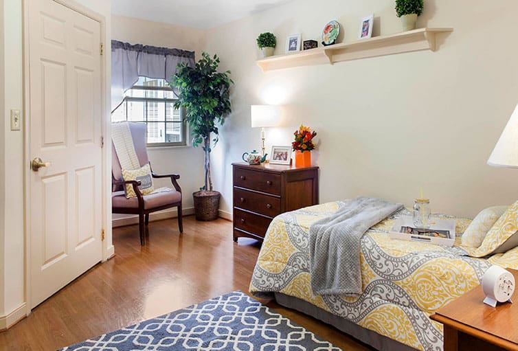 Charter Senior Living of Annapolis Bedroom