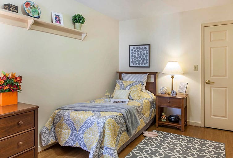 Charter Senior Living of Annapolis Bedroom