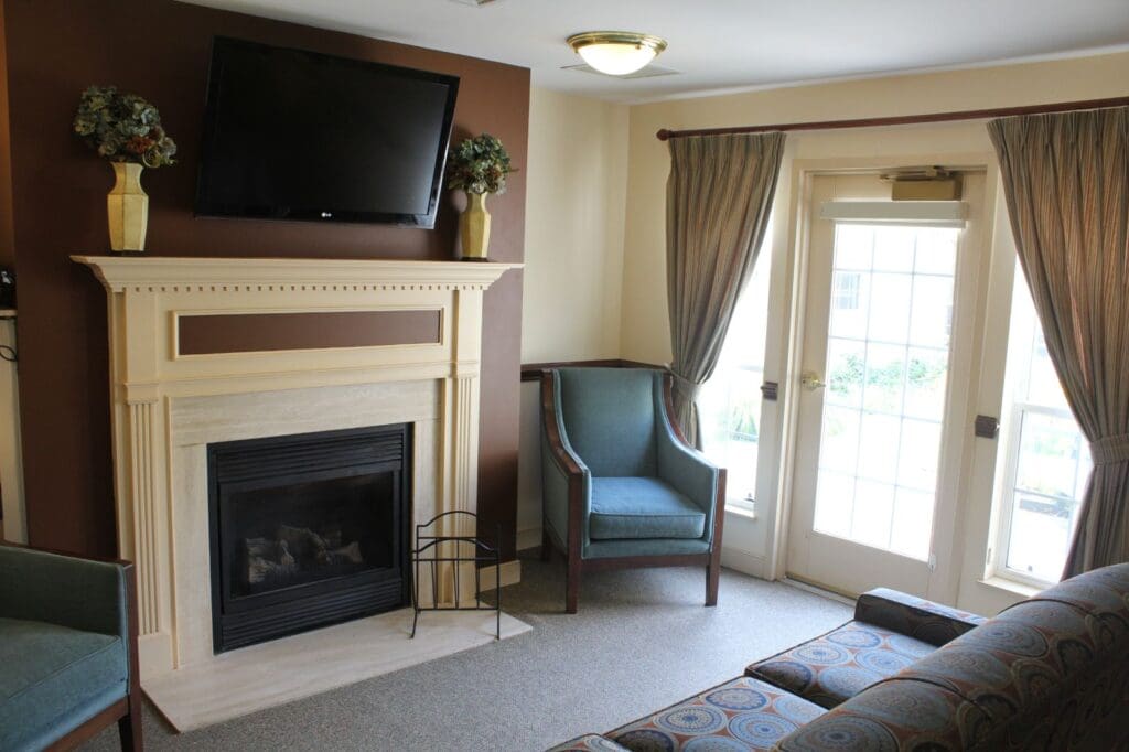Charter Senior Living of Annapolis Hearth Room